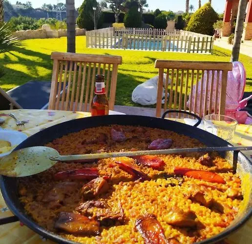 Cerca Del Mar Y Golf